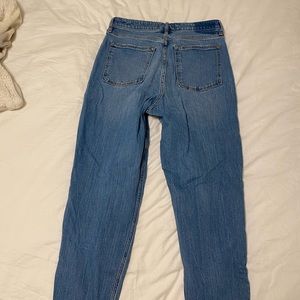 Abercrombie Mom Jeans | light wash